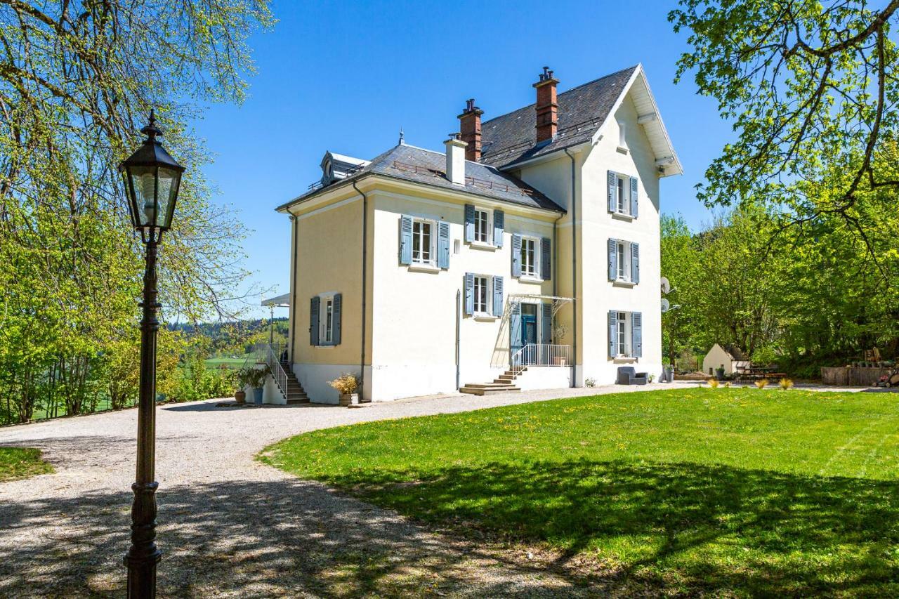 Monchateau Etoile, Hebergement Insolite Avec Spa Merlas Exterior foto